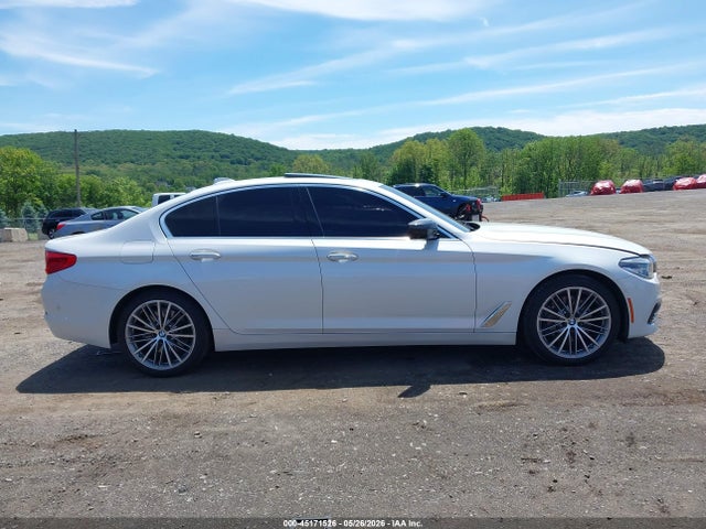 45171526 :رقم المزاد ، WBAJE7C37HG887424 vin ، 2017 Bmw 540i Xdrive مزاد بيع