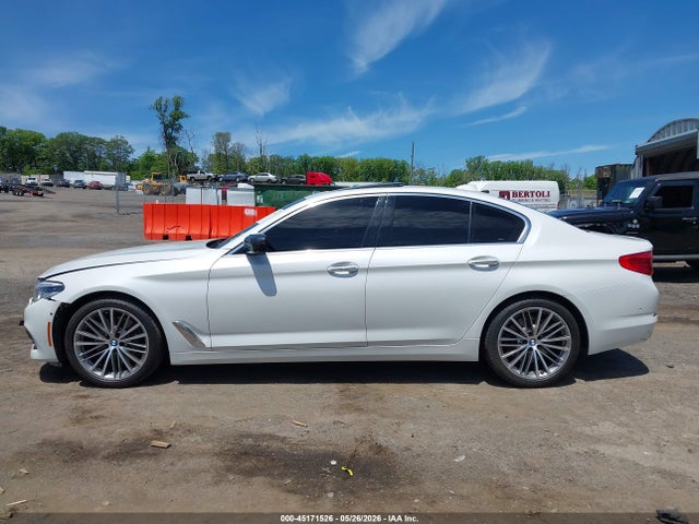 45171526 :رقم المزاد ، WBAJE7C37HG887424 vin ، 2017 Bmw 540i Xdrive مزاد بيع