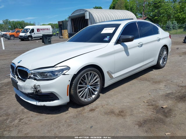 45171526 :رقم المزاد ، WBAJE7C37HG887424 vin ، 2017 Bmw 540i Xdrive مزاد بيع
