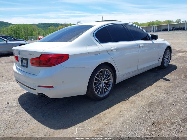 45171526 :رقم المزاد ، WBAJE7C37HG887424 vin ، 2017 Bmw 540i Xdrive مزاد بيع