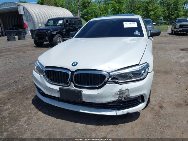 45171526 :رقم المزاد ، WBAJE7C37HG887424 vin ، 2017 Bmw 540i Xdrive مزاد بيع