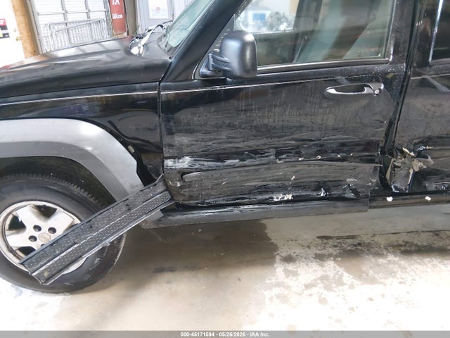 2007 Jeep Liberty Sport მანქანა იყიდება აუქციონზე, vin: 1J4GK48K67W525572, აუქციონის ნომერი: 45171594