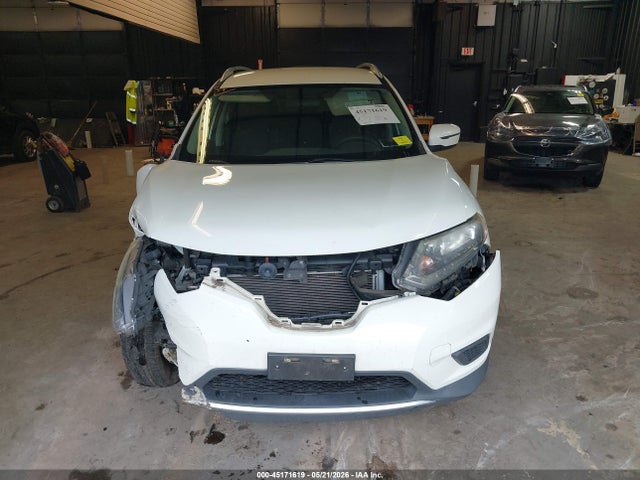 2016 Nissan Rogue S/sl/sv მანქანა იყიდება აუქციონზე, vin: 5N1AT2MV2GC895685, აუქციონის ნომერი: 45171619