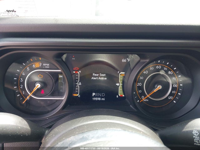 1C4PJXEN8SW589596 Jeep Wrangler 4-door Sahara 4x4