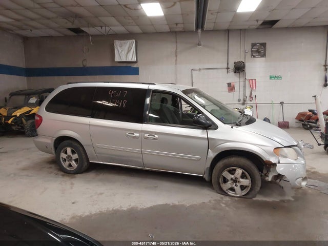 45171748 :رقم المزاد ، 2D4GP44L15R455817 vin ، 2005 Dodge Grand Caravan Sxt مزاد بيع