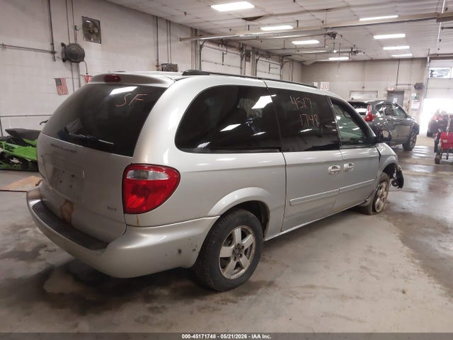 45171748 :رقم المزاد ، 2D4GP44L15R455817 vin ، 2005 Dodge Grand Caravan Sxt مزاد بيع
