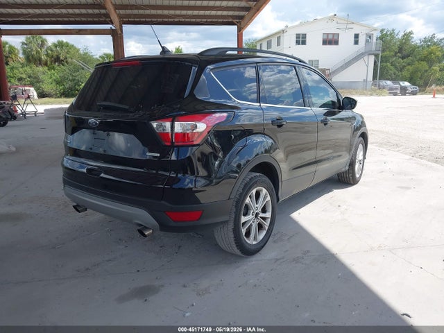 45171749 :رقم المزاد ، 1FMCU0HD8JUC03510 vin ، 2018 Ford Escape Sel مزاد بيع