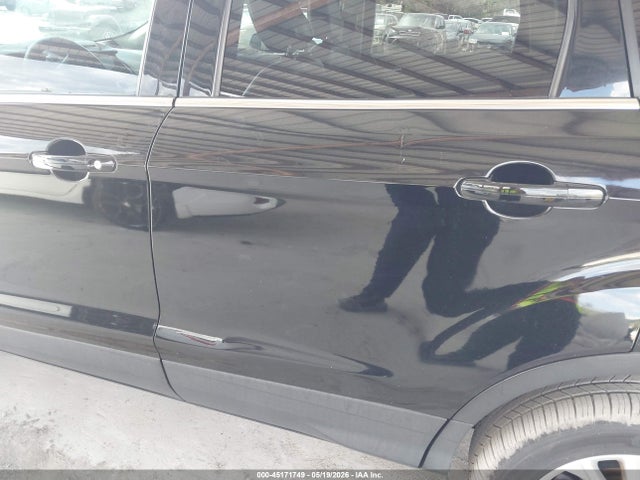 45171749 :رقم المزاد ، 1FMCU0HD8JUC03510 vin ، 2018 Ford Escape Sel مزاد بيع