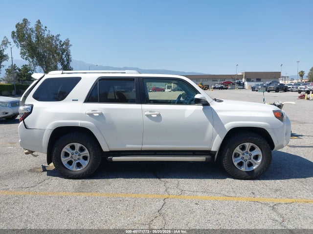 2017 Toyota 4runner Sr5 მანქანა იყიდება აუქციონზე, vin: JTEBU5JR9H5459111, აუქციონის ნომერი: 45171773