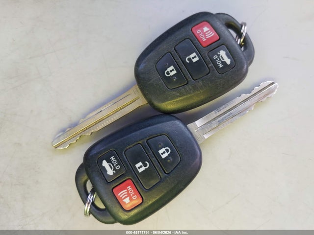 45171791 :رقم المزاد ، 2T1BURHE9GC693779 vin ، 2016 Toyota Corolla Le مزاد بيع