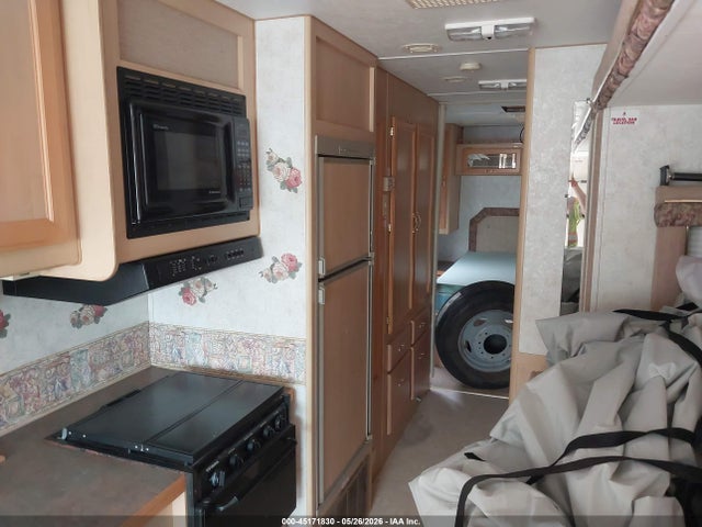 Продаж на аукціоні авто 2000 Gulfstream 8325wpb-palm Breez, vin: 3FCMF53SXYJA04223, номер лоту: 45171830