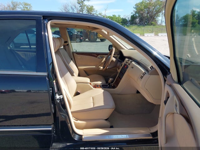 45171835 :رقم المزاد ، WDBJF83J52X062802 vin ، 2002 Mercedes-benz E 430 4m/4m Special Edition مزاد بيع