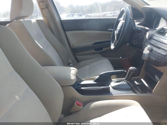 45171844 :رقم المزاد ، JHMCP26348C073354 vin ، 2008 Honda Accord 2.4 Lx مزاد بيع