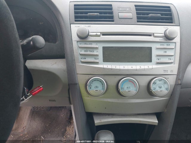 45171851 :رقم المزاد ، 4T1BE46K99U381844 vin ، 2009 Toyota Camry Le مزاد بيع