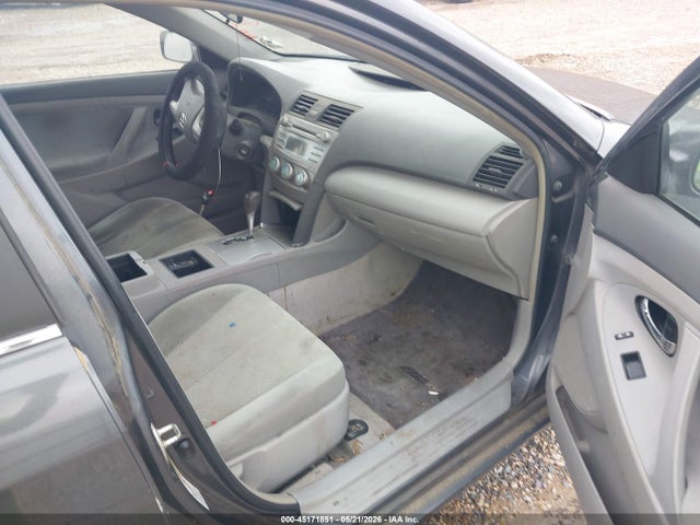45171851 :رقم المزاد ، 4T1BE46K99U381844 vin ، 2009 Toyota Camry Le مزاد بيع