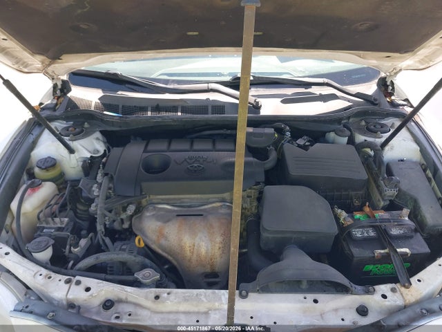 45171867 :رقم المزاد ، 4T1BF3EKXBU695128 vin ، 2011 Toyota Camry Le مزاد بيع