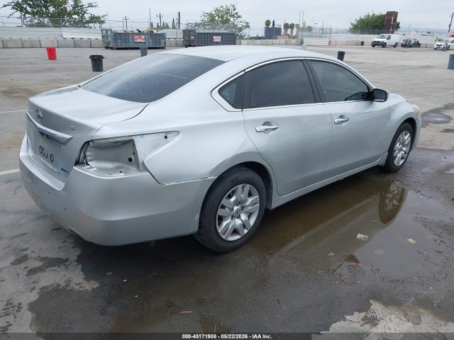 Nissan Altima 2.5 S 2014 1N4AL3AP2EN200046 Image 4