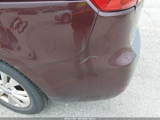 KIA SEDONA LX 2016 KNDMB5C15G6085633 Image 6