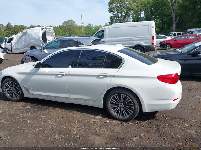 2017 Bmw 540i Xdrive მანქანა იყიდება აუქციონზე, vin: WBAJE7C31HG887032, აუქციონის ნომერი: 45171978