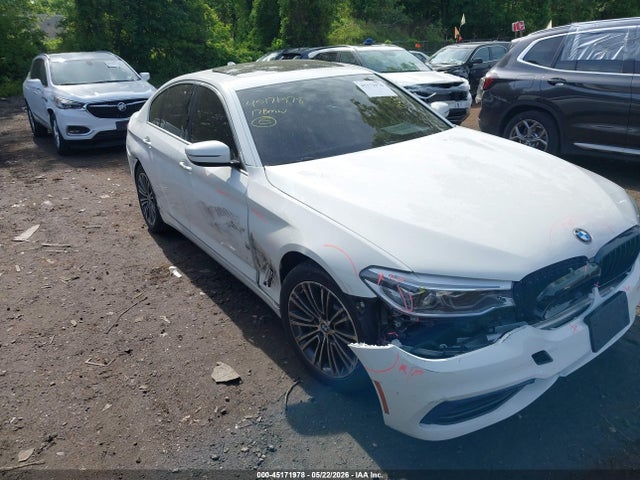 2017 Bmw 540i Xdrive მანქანა იყიდება აუქციონზე, vin: WBAJE7C31HG887032, აუქციონის ნომერი: 45171978