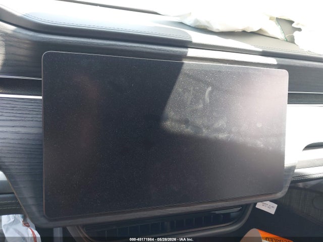 Rivian R1s Adventure 2023 7PDSGABA1PN028802 Image 18