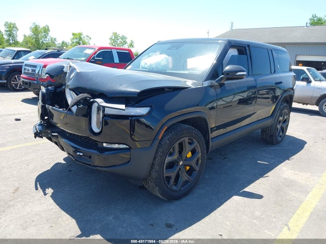 Rivian R1s Adventure 2023 7PDSGABA1PN028802 Image 2