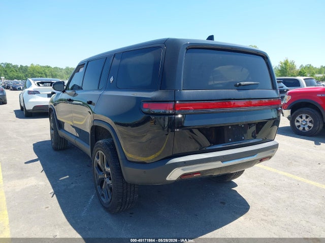 Rivian R1s Adventure 2023 7PDSGABA1PN028802 Image 3
