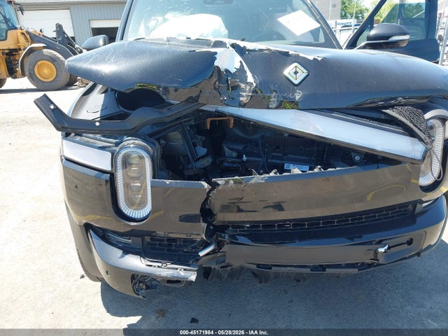Rivian R1s Adventure 2023 7PDSGABA1PN028802 Image 6