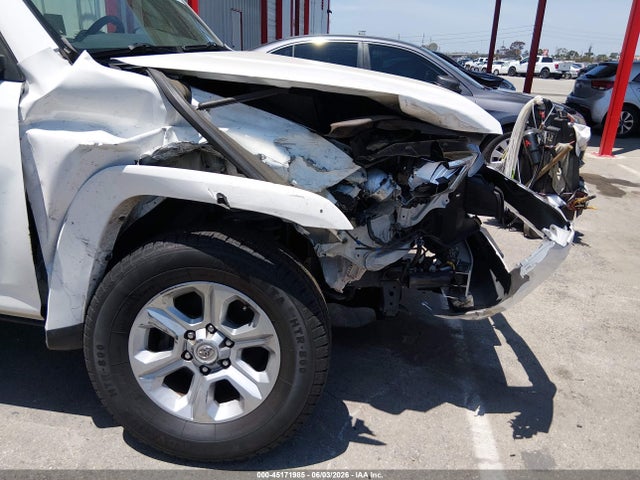 2018 Toyota 4runner Sr5 მანქანა იყიდება აუქციონზე, vin: JTEZU5JR9J5165941, აუქციონის ნომერი: 45171985