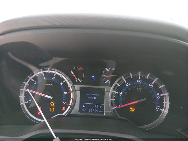 2018 Toyota 4runner Sr5 მანქანა იყიდება აუქციონზე, vin: JTEZU5JR9J5165941, აუქციონის ნომერი: 45171985