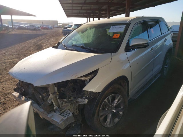 Toyota Highlander Le Plus V6 2015 5TDZKRFH7FS098825 Image 2