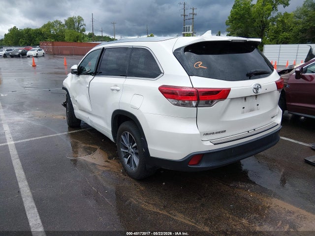 45172017 :رقم المزاد ، 5TDJZRFH3HS508242 vin ، 2017 Toyota Highlander Xle مزاد بيع