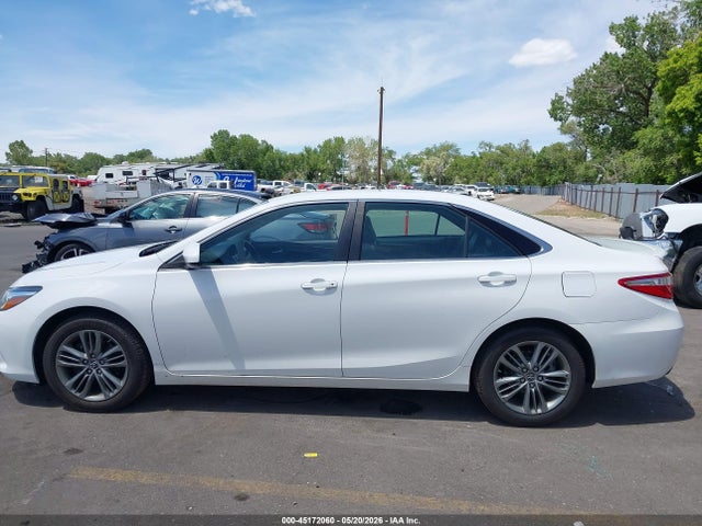 2015 Toyota Camry Se მანქანა იყიდება აუქციონზე, vin: 4T1BF1FK1FU061635, აუქციონის ნომერი: 45172060