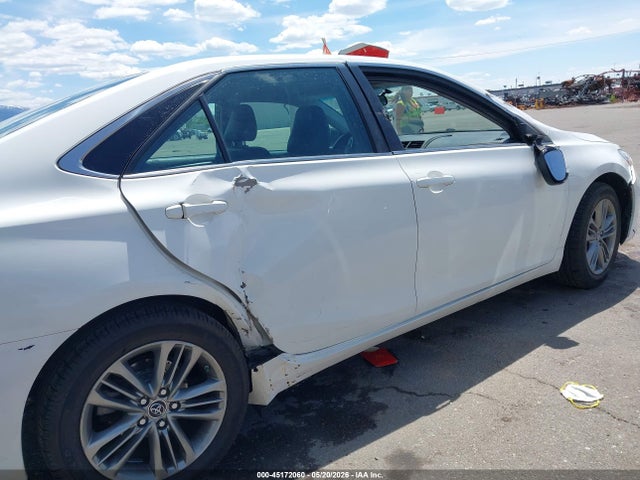 2015 Toyota Camry Se მანქანა იყიდება აუქციონზე, vin: 4T1BF1FK1FU061635, აუქციონის ნომერი: 45172060
