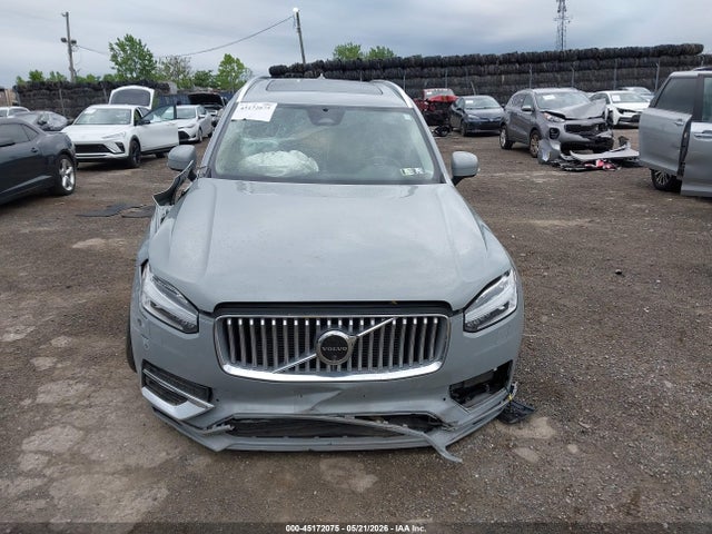Volvo Xc90 B5 Plus Bright Theme 2024 YV4L12PE1R1234725 Image 12
