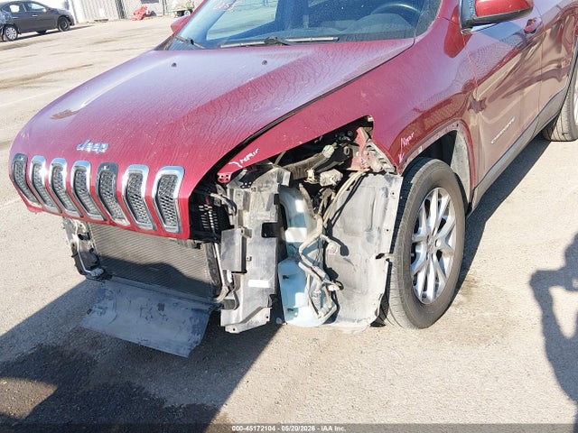 1C4PJLCB7HW561797 Jeep Cherokee Latitude Fwd