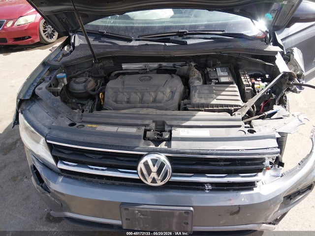 3VV2B7AX1JM151386 Volkswagen Tiguan 2.0t Se/2.0t Sel