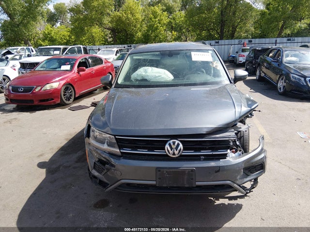 3VV2B7AX1JM151386 Volkswagen Tiguan 2.0t Se/2.0t Sel