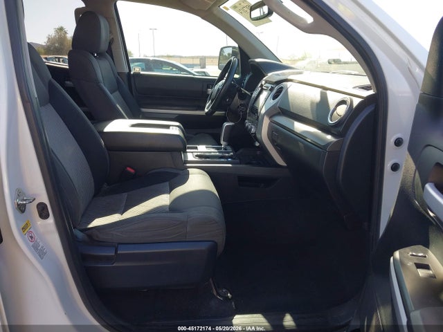 Aukcja sprzedaży 2017 Toyota Tundra Sr5 5.7l V8, vin: 5TFRW5F19HX213874, numer aukcji: 45172174