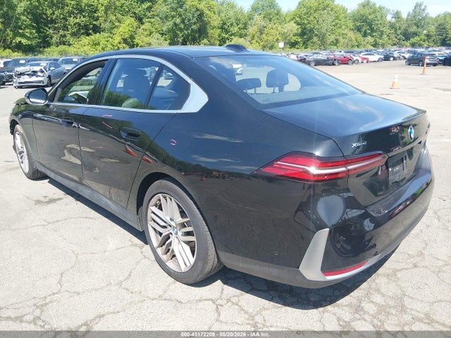 2024 Bmw 530i Xdrive მანქანა იყიდება აუქციონზე, vin: WBA53FJ06RCS33758, აუქციონის ნომერი: 45172209