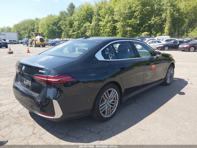 2024 Bmw 530i Xdrive მანქანა იყიდება აუქციონზე, vin: WBA53FJ06RCS33758, აუქციონის ნომერი: 45172209