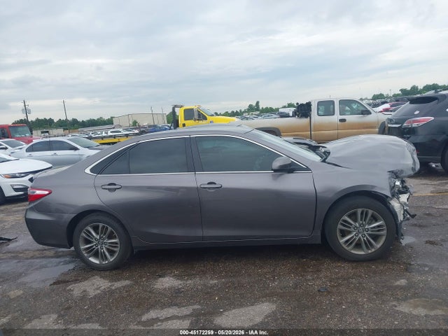 45172259 :رقم المزاد ، 4T1BF1FK9HU362981 vin ، 2017 Toyota Camry Se مزاد بيع
