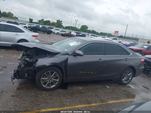 45172259 :رقم المزاد ، 4T1BF1FK9HU362981 vin ، 2017 Toyota Camry Se مزاد بيع