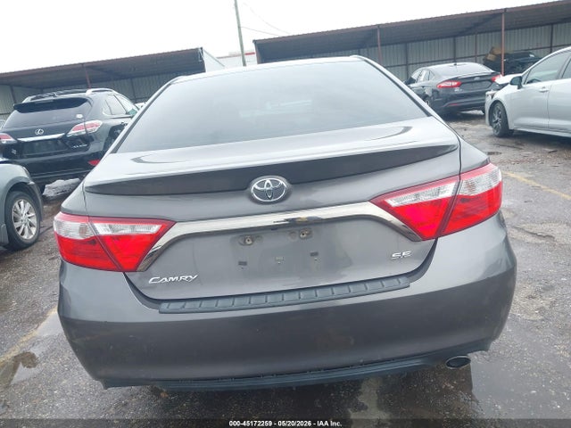 45172259 :رقم المزاد ، 4T1BF1FK9HU362981 vin ، 2017 Toyota Camry Se مزاد بيع