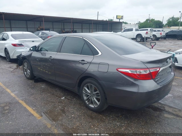 45172259 :رقم المزاد ، 4T1BF1FK9HU362981 vin ، 2017 Toyota Camry Se مزاد بيع
