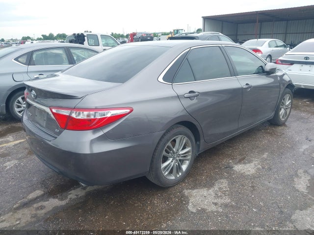 45172259 :رقم المزاد ، 4T1BF1FK9HU362981 vin ، 2017 Toyota Camry Se مزاد بيع