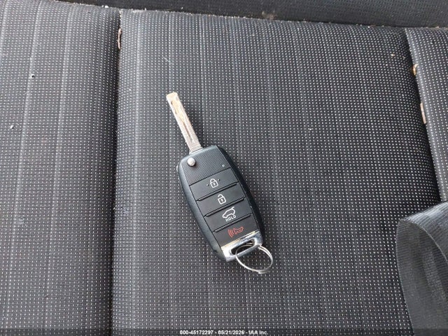 KNDPMCAC6K7501126 KIA Sportage Lx