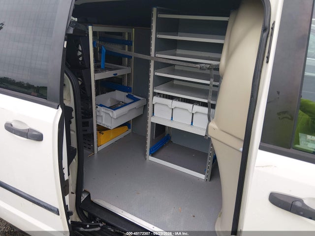 45172307 :رقم المزاد ، 2C4JRGAG4DR658172 vin ، 2013 Ram Cargo Tradesman مزاد بيع