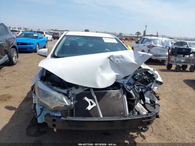 2016 Toyota Corolla Le მანქანა იყიდება აუქციონზე, vin: 5YFBURHE3GP562329, აუქციონის ნომერი: 45172340