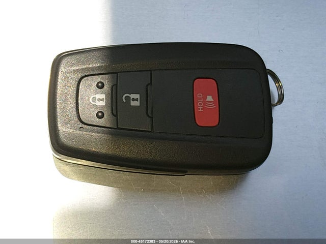 Toyota C-HR XLE 2021 NMTKHMBX6MR128327 Image 11